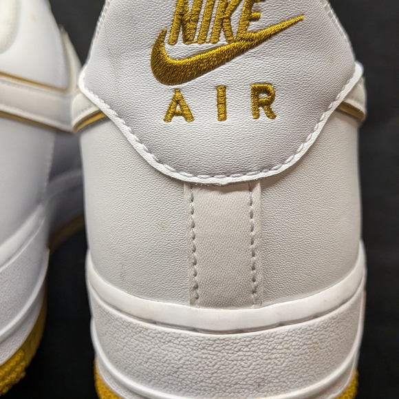 Nike Air Force Ones '07, White Bronzine, Size 11 - Picture 12 of 12